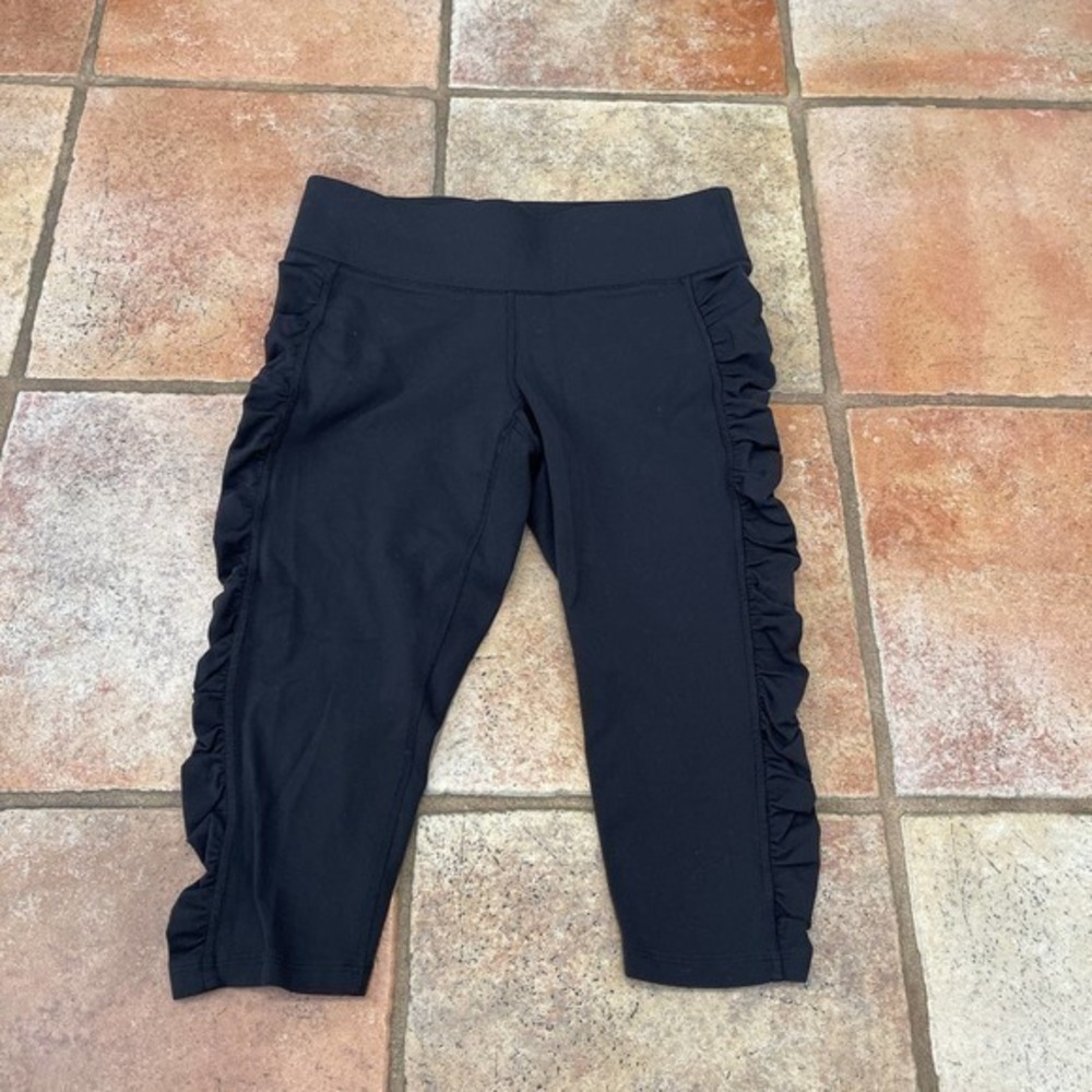 Lucy side gathered Capri leggings small